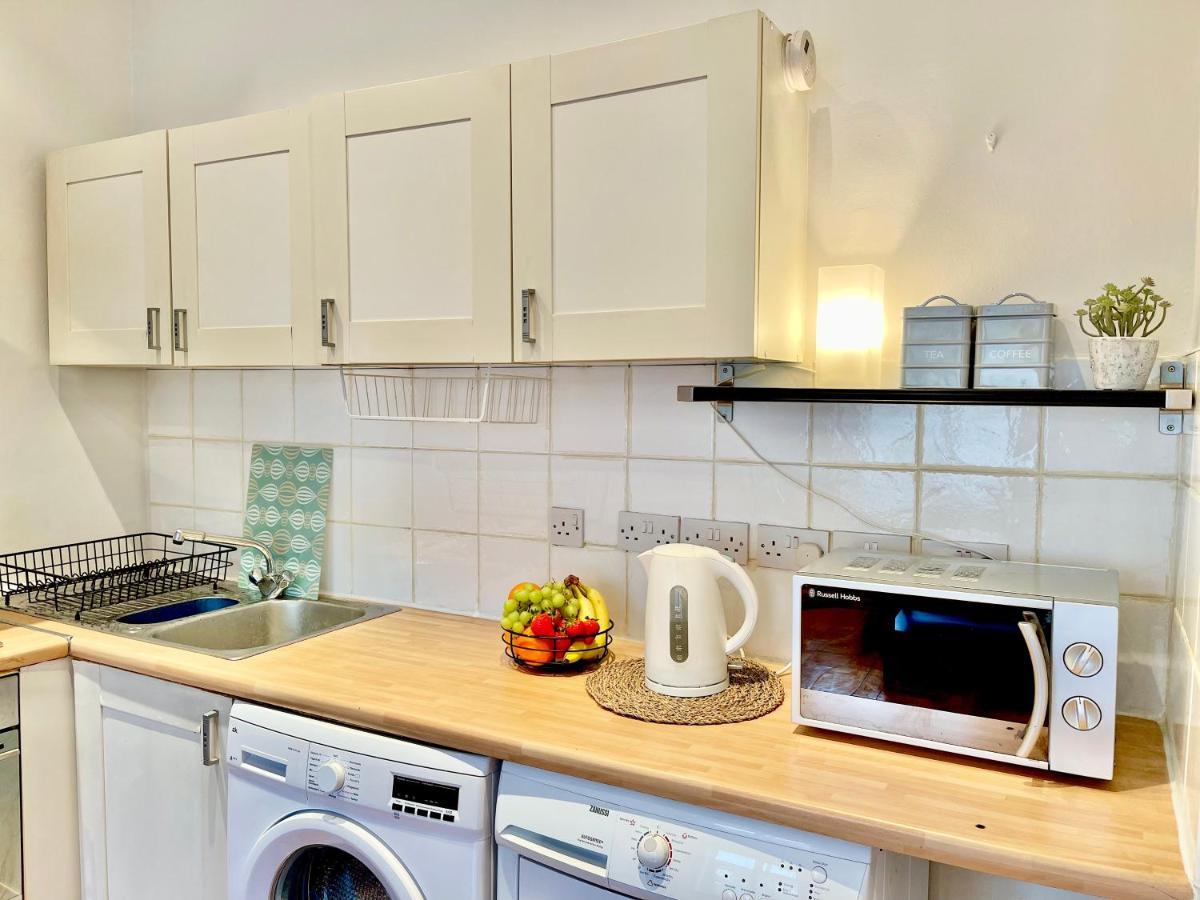 Cosy Private Flat Waterloo Station Londra